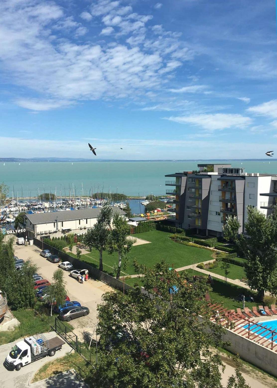Cadet Holiday Apartman Ezuestpart Siófok Eksteriør bilde